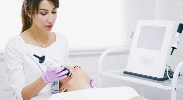Common Plastic Surgery Procedures and What to Expect During Recovery